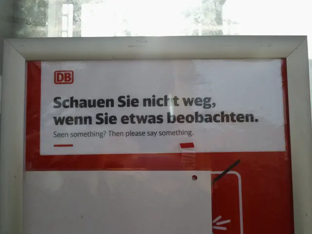 Hinweisschild/Tableau Weseler Bahnhof. Symbolbild zum Beitrag: "Personalflucht bei der Bahn, fast jeder 3. Mitarbeiter erwägt Kündigung" | Foto: Siegmund Walter, 26.02.2026, 13:05 Uhr