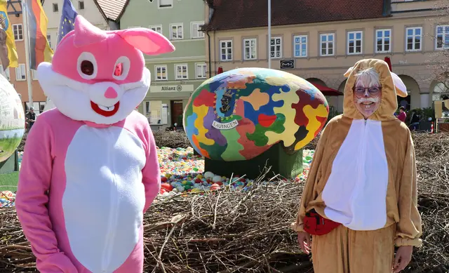 Osterhasen am Selfiepoint | Foto: Heinz Gärtner