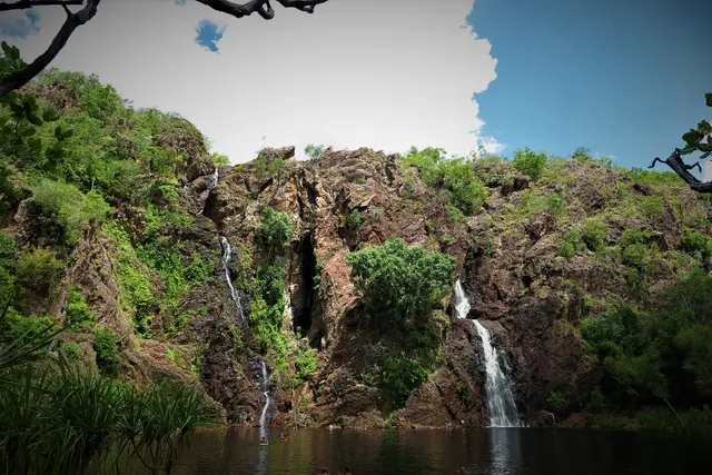 Die Wangi Falls mit Tauchbecken laden zum baden ein.
