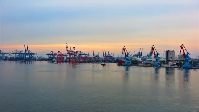 Hafen von Jakarta
