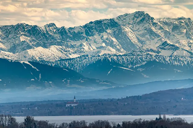 Dießen am Ammersee vor der Zugspitze