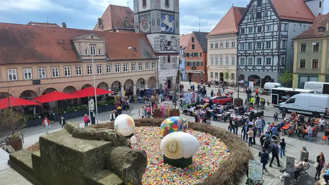 Blick vom Rathaus auf das Osternest | Foto: Hedwig Regensburger-Glatzmaier