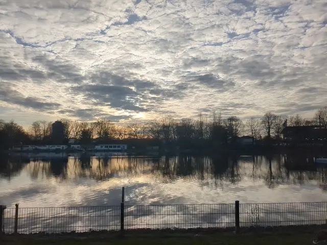 Es wird Abend am Bertasee | Foto: Astrid Günther