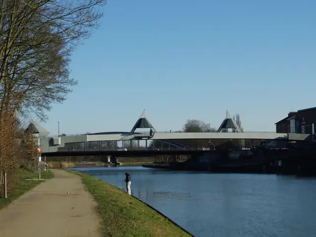 Hochstadenbrücke über den Wesel-Datteln-Kanal in Dorsten | Foto: Siegmund Walter, 04.02.2026, 13:28 Uhr