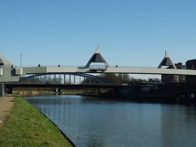 Hochstadenbrücke über den Wesel-Datteln-Kanal in Dorsten | Foto: Siegmund Walter, 04.02.2026, 13:25 Uhr