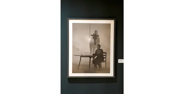 Titel: Kuda und Sky II von Fotograf Nick Brandt

Von Fotografie Ausstellung  The Day May Break von Fotografen Nick Brandt. In der städtischen Galerie Iserlohn. In MyHeimat.