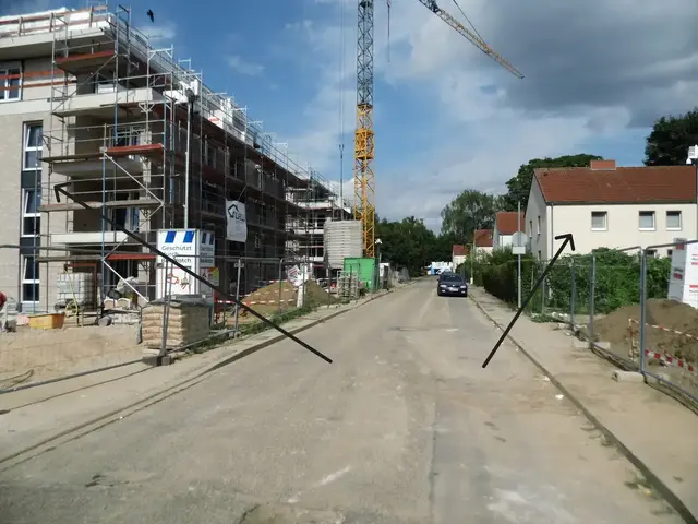Größenunterschied der früheren Wohnbebauung, (siehe rechts im Bild), gegenüber der heutigen Wohnbebauung (siehe links im Bild) | Foto: Siegmund Walter