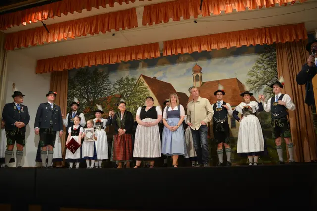 Foto: Tradition im Rampenlicht: Heimatabend der D’Lechauer überzeugt