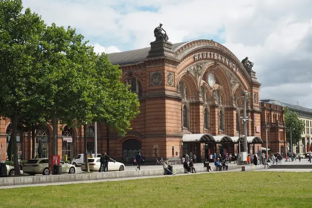 Auch ein architektonisches Juwel: Der Bremer Bahnhof | Foto: Astrid Günther