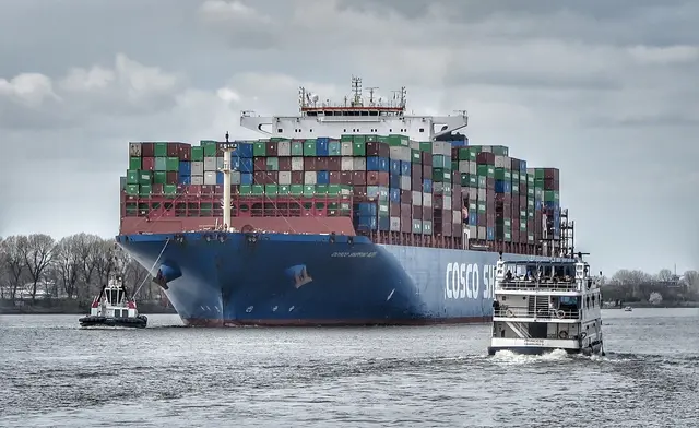 Containerschiff