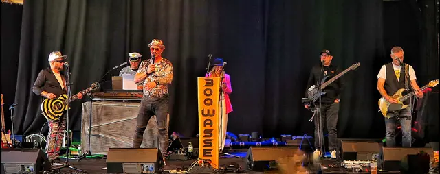 Mit Musikuntermalung