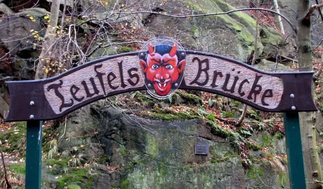 Den Schluchtgrund erreicht, führen zwei Brücken über die Bode. Die Teufels- und die Jungfernbrücke am Gasthaus Waldkater. | Foto: Kurt Wolter