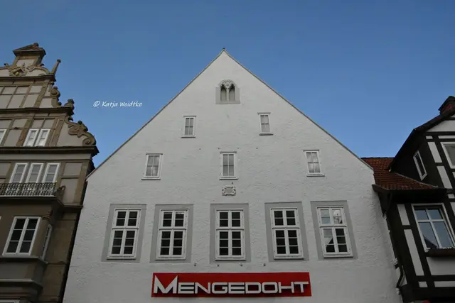 Hameln entdecken (Foto: Katja Woidtke)

Quer durch die Osterstraße in Hameln  | Foto: Katja Woidtke