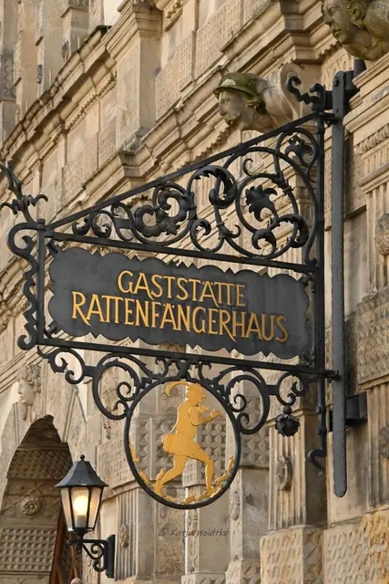Hameln entdecken (Foto: Katja Woidtke)

Quer durch die Osterstraße in Hameln - Rattenfängerhaus | Foto: Katja Woidtke