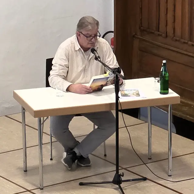 Krimiautor Uwe Rademacher liest am Freitag in Wanheimerort aus seinem Krimi „Das Vermächtnis“.
Foto: Sebastian Schulz
