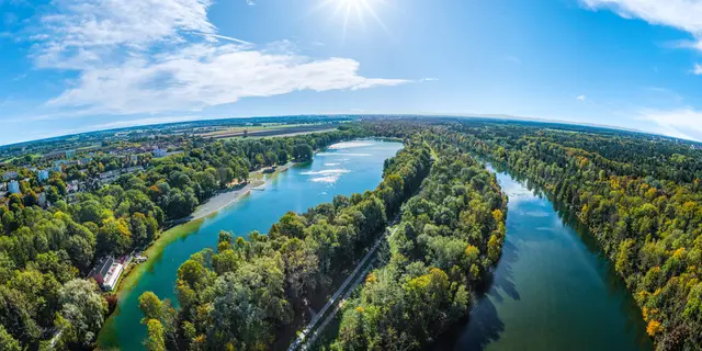 Luftaufnahme vom Lech südöstlich von Augsburg | Foto: ARochau – stock.adobe.com