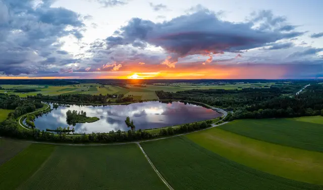 Sonnenuntergang Augsburger Land | Foto: David Klein – stock.adobe.com