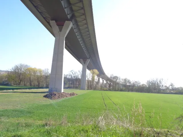 Autobahnbrücke A38