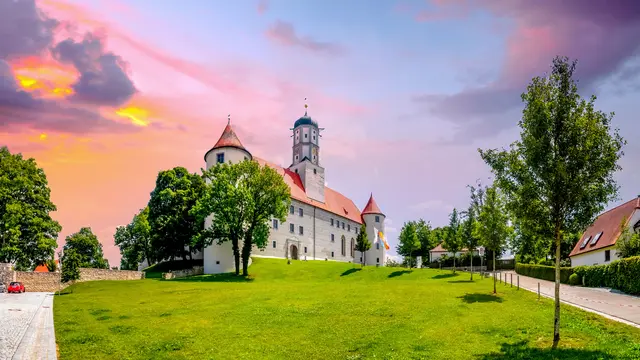 Schloss Höchstädt | Foto: Sina Ettmer – stock.adobe.com