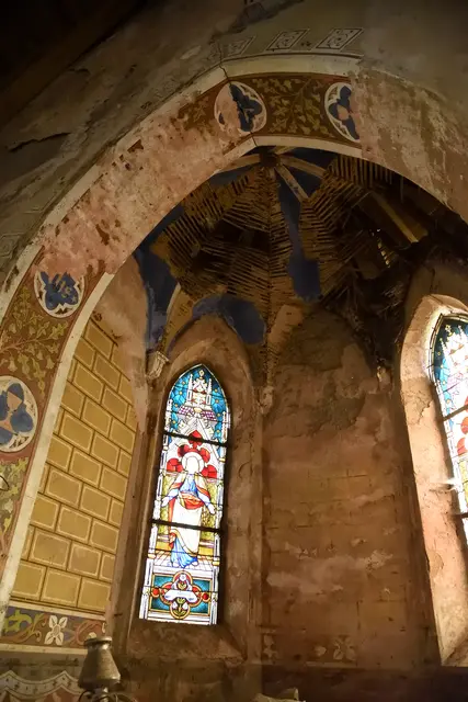 Der reich verzierte Chorbogen.-