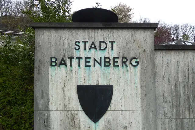 Das Ehrenmal der Stadt Battenberg.