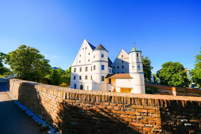 Schloss Wertingen | Foto: Elly Miller – stock.adobe.com