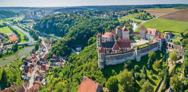 Luftaufnahme der Harburg | Foto: Wolfgang Hauke – stock.adobe.com