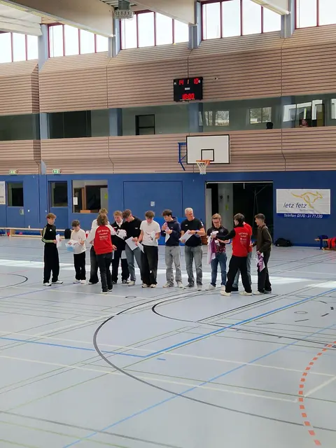 Die Meistermannschaften werden geehrt.