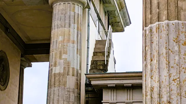 Eingang zum geheimen Raum im Brandenburger Tor