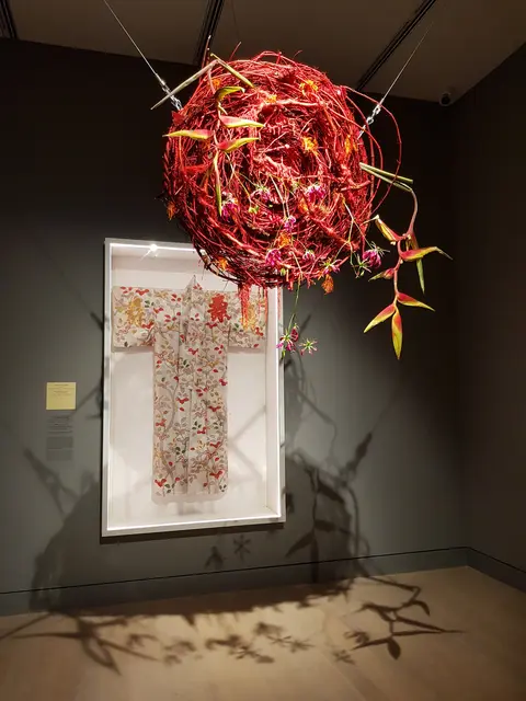 "Aufgehende Sonne" von Alla Mandic und Team, Nymph Blumendesign, Palastblühen 2026 im Kunstpalast in Düsseldorf