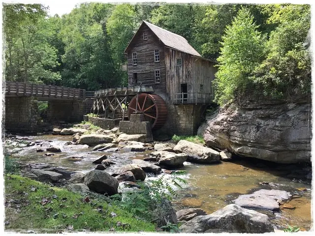 Früher kam die Energie vom Wind - heute hilft schon ein bisschen Gegenwind im eigenen Alltag beim Sparen,-)