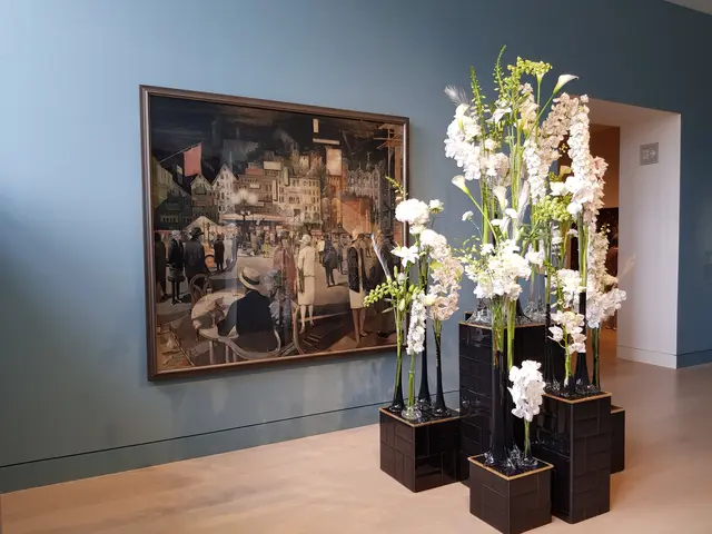 "Glanz und Gloria" von Jule Schnaugst, Blumenhaus am Hofgarten, Palastblühen 2026 im Kunstpalast in Düsseldorf