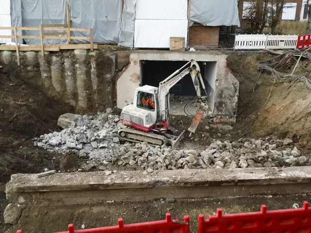 Baustelle Weseler Bahnhof. Abriss der Personenunterführung (Teilstück) | Foto: Siegmund Walter, 23.01.2026, 12:36 Uhr