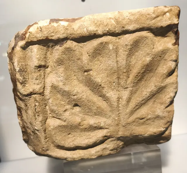 romanische Säulenfragment, Kloster Pegau um 1110