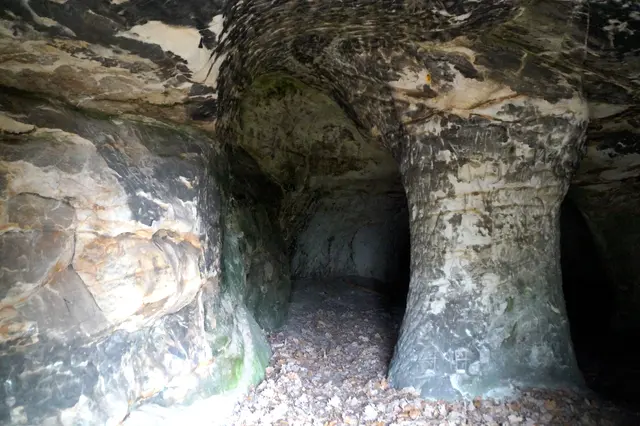 Sandhöhle im  Steinberg