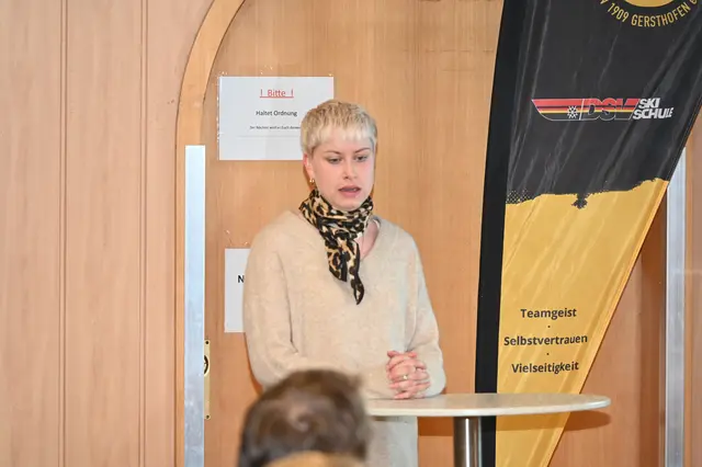 Die erste Kassiererin Lena Meitinger erläuterte die Kassenzahlen der Abteilung.