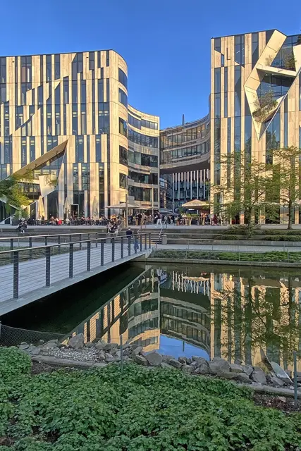Die vielfältigen Formen der Architektur | Foto: copyright Margot Klütsch