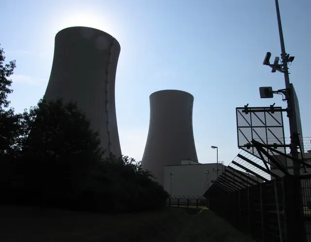 Das Atomzeitalter in Deutschland ist gottseidank vorbei und sollte es auch bleiben. (Die Fotos zeigen das Atomkraftwerk Grohnde an der Weser.) | Foto: Kurt Wolter