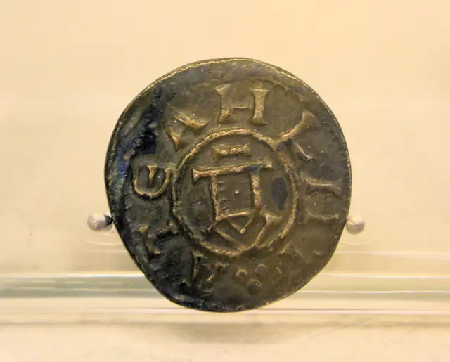 Otto-Adelheid Pfennig, war ein gängiges Zahlungsmittel
Otto III und seine Großmutter Adelheid
