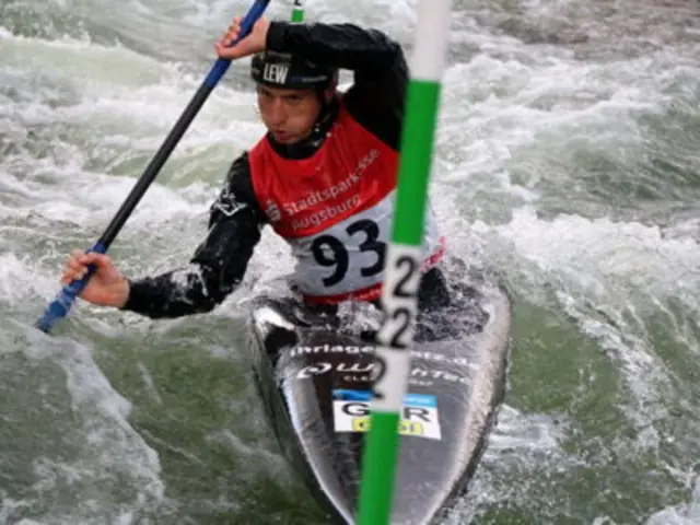 Noah Hegge im Kajak Einer | Foto: Marianne Stenglein