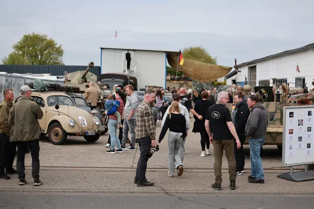 Bilder Schepers/ 50 Aussteller zeigen Technik aus zwei Weltkriegen