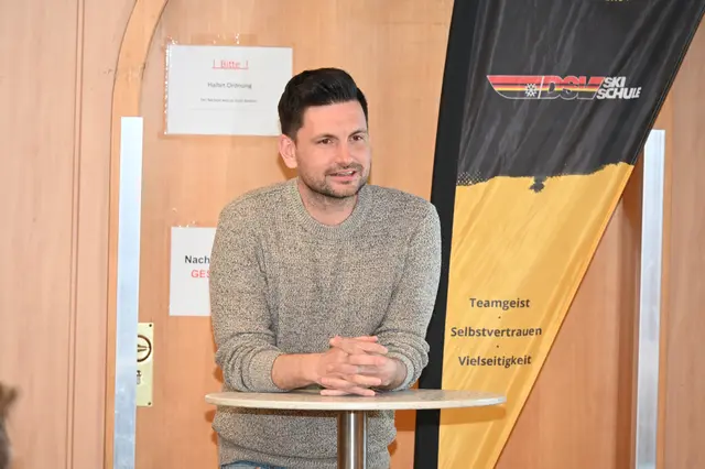 Der stellvertretende Abteilungsleiter Johannes Metzger führte durch die Versammlung und stellte die vergangenen und geplanten Ereignisse dar.