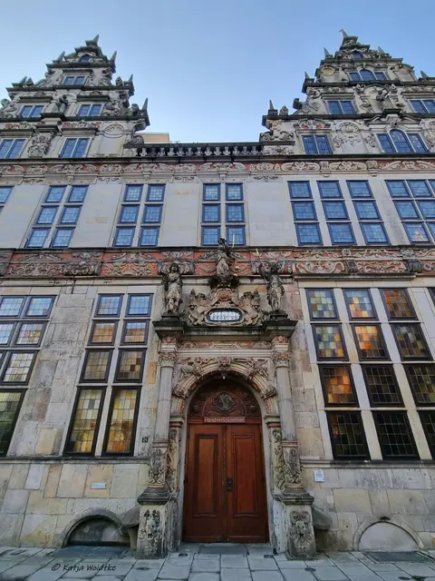Bremen entdecken (Foto: Katja Woidtke)

Pracht und Prunk am Portal des Gewerbehauses | Foto: Katja Woidtke