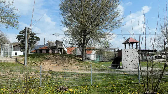 Blick auf den Kinderspielplatz | Foto: Dr. Hubert Raab