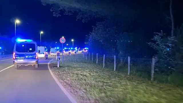 Quelle und Foto: Polizei Münster / Zweiter Castortransport hat heute früh das Brennelemente-Zwischenlager in Ahaus erreicht