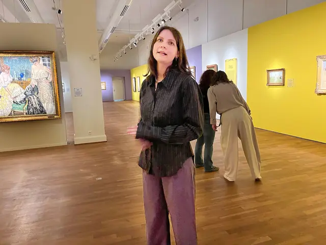 Kuratorin Leonie Appl berichtet vom Konzept der Ausstellung