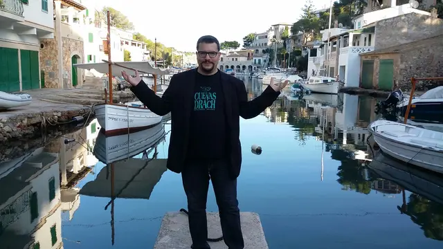 Modelmanager Dominik Wachta produziert als DJ Dominik Wachta &amp; friends Charts-Hits am Fließband. Jetzt stürmt er mit dem Song über Buckelwal Timmy abermals die internationalen Billboards. | Foto: privat