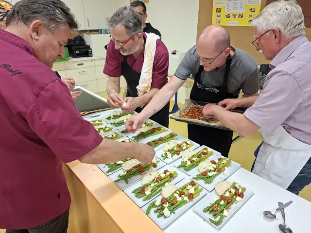Fast geschafft. Das Zwischegericht ist fast fertig angerichtet. | Foto: Otto Killensberger