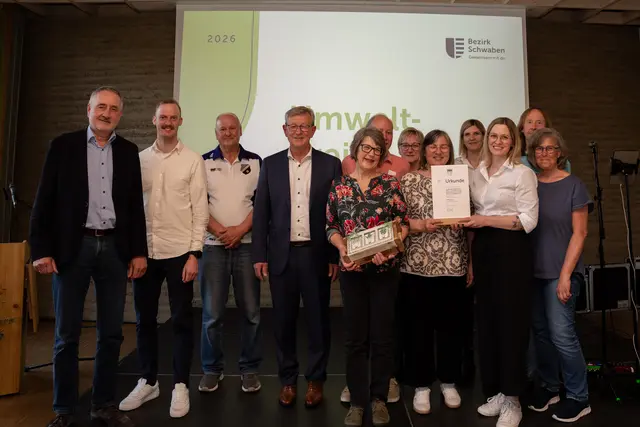 Die Ortsgruppe Bedernau und der Sportverein Bedernau schützen die in der Gemeinde regional typischen oder seltenen historischen Obstsorten.  

Bildnachweis: Niklas Gerdes