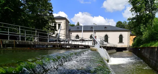 Bei der freien Besichtigung öffnet das historische Wasserwerk am Hochablass seine Tore. Per Audioguide oder geführter Tour gibt es hier die Geschichte des Augsburger Trinkwassers zu erleben. | Foto: swa / Thomas Hosemann